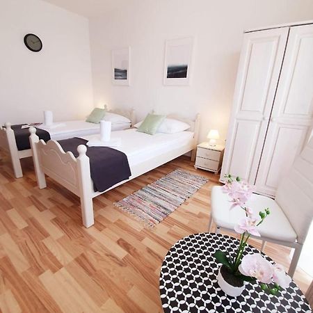 Hotel Roko Kaštela المظهر الخارجي الصورة